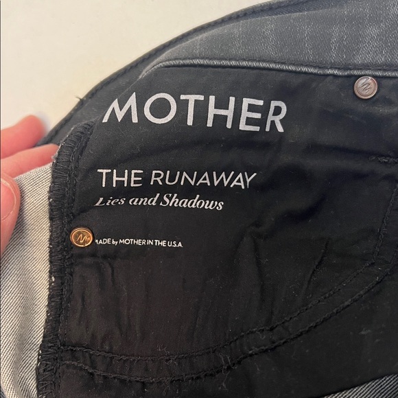MOTHER THE RUNAWAY IN LIES & SHADOWS LOW RISE BLACK WASH FLARE DENIM SIZE 25 - Picture 9 of 16